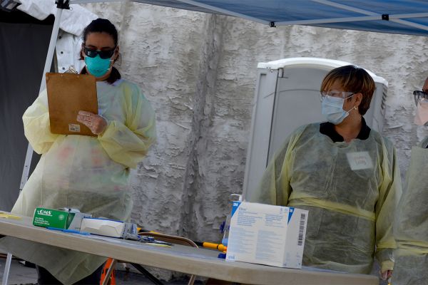 Salvación de gracia: Una iglesia en Kensington se convirtió en el segundo sitio de pruebas de COVID-19 para la comunidad marginada