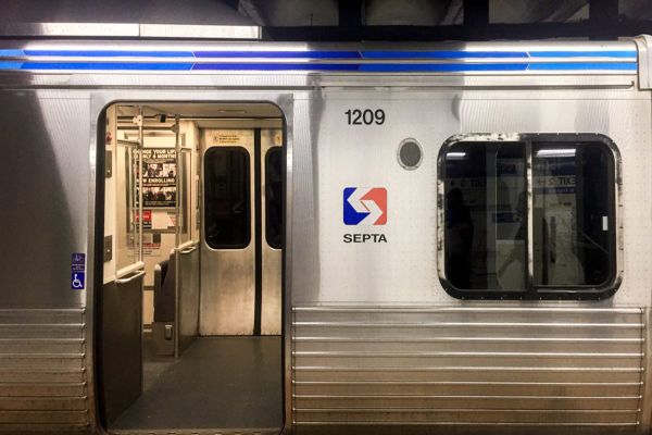 Los trenes y autobuses SEPTA tienen un gran flujo de aire, lo que significa menos riesgo de coronavirus para los pasajeros
