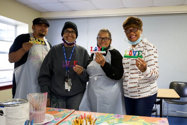 Dolor y pérdida: estos nuevos programas en Kensington ayudan sanar a madres y padres