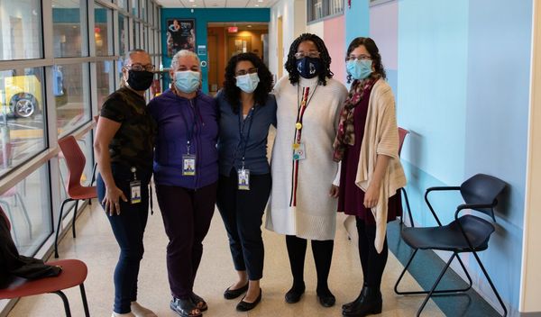 ¿Aún no estás seguro de la vacuna contra el COVID-19? Escuche lo que sus vecinos y trabajadores de salud locales tienen que decir