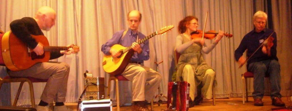 Gary Breeze and John Neilson performing alongside Andrew Johnston