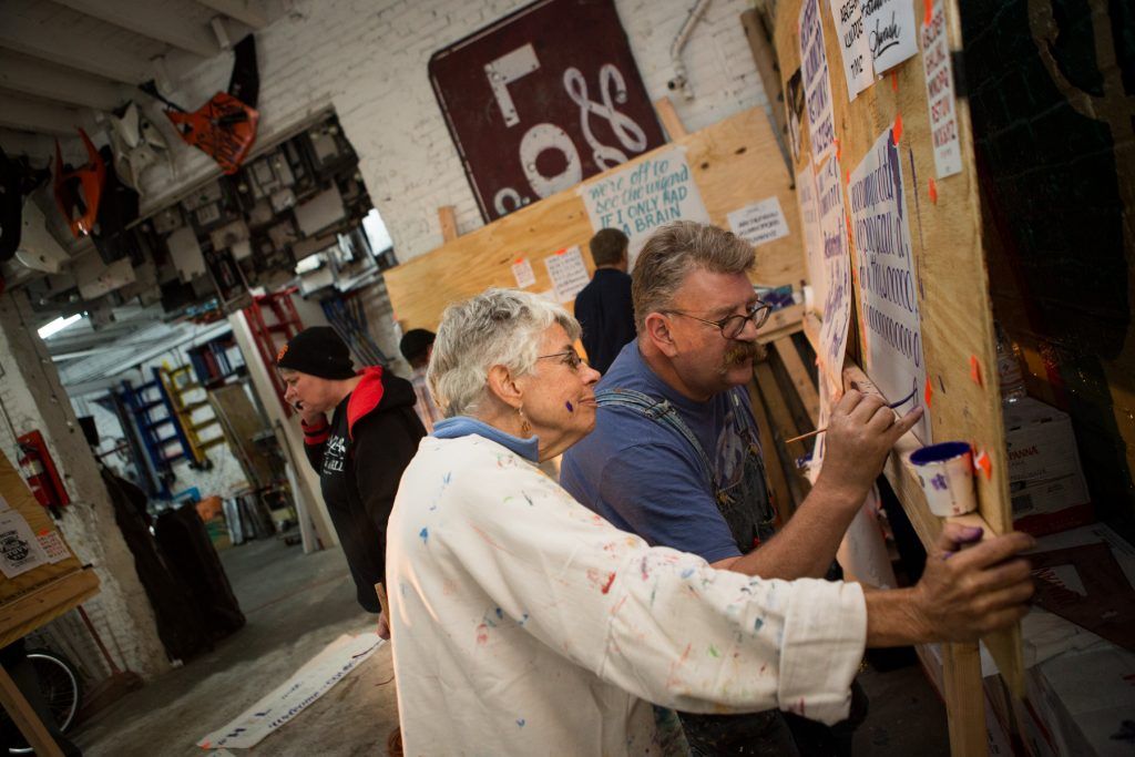 Mike Meyer giving some personal input during the workshop at Colossal. (Photo: Christa Lindahl / Colossal Media.)