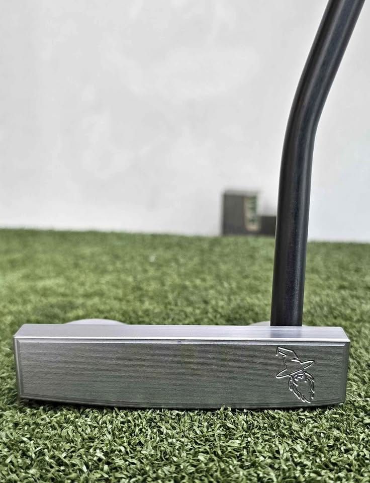 Low Torque Putter - Small Town Brand