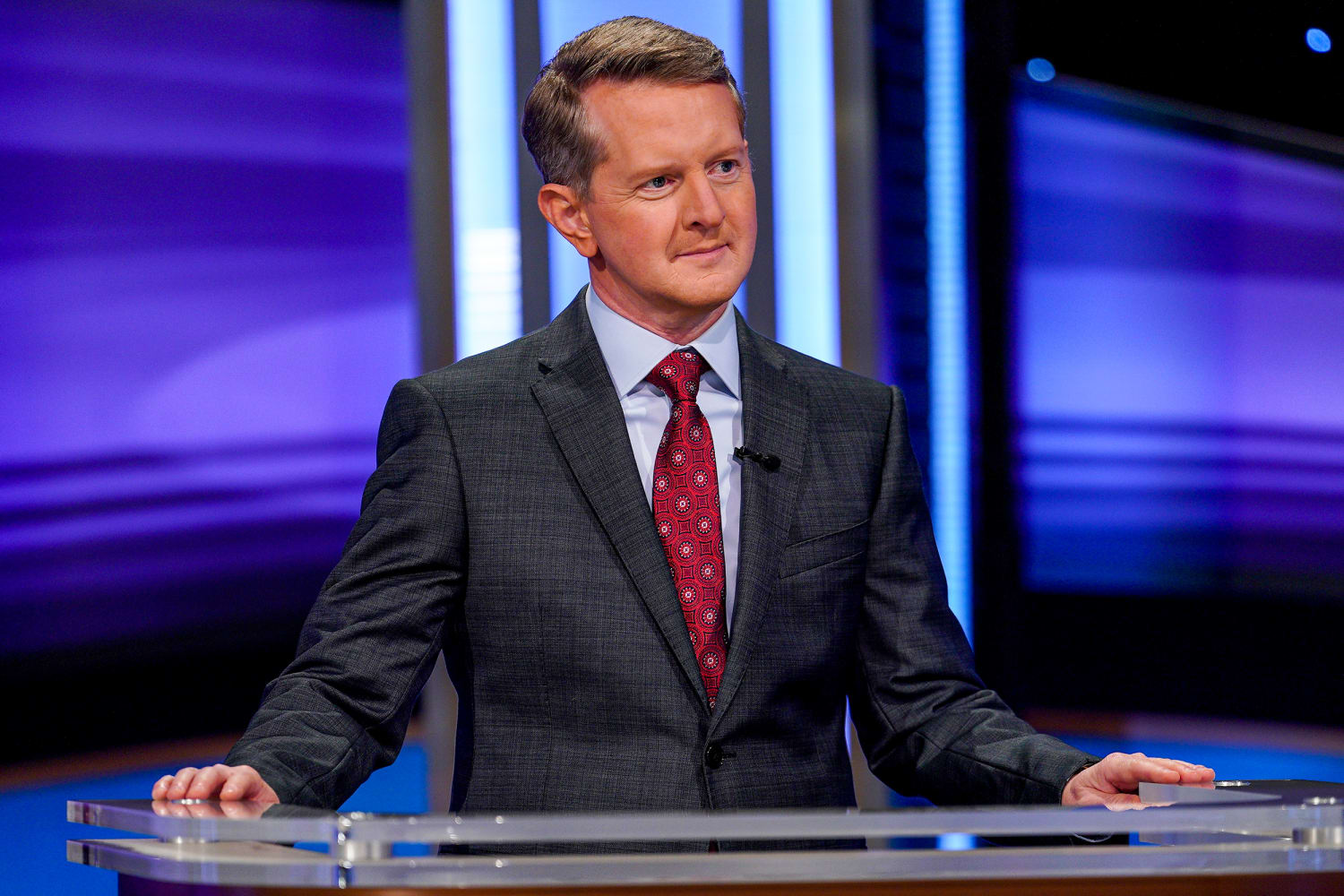 Ken Jennings behind the podium on Jeopardy
