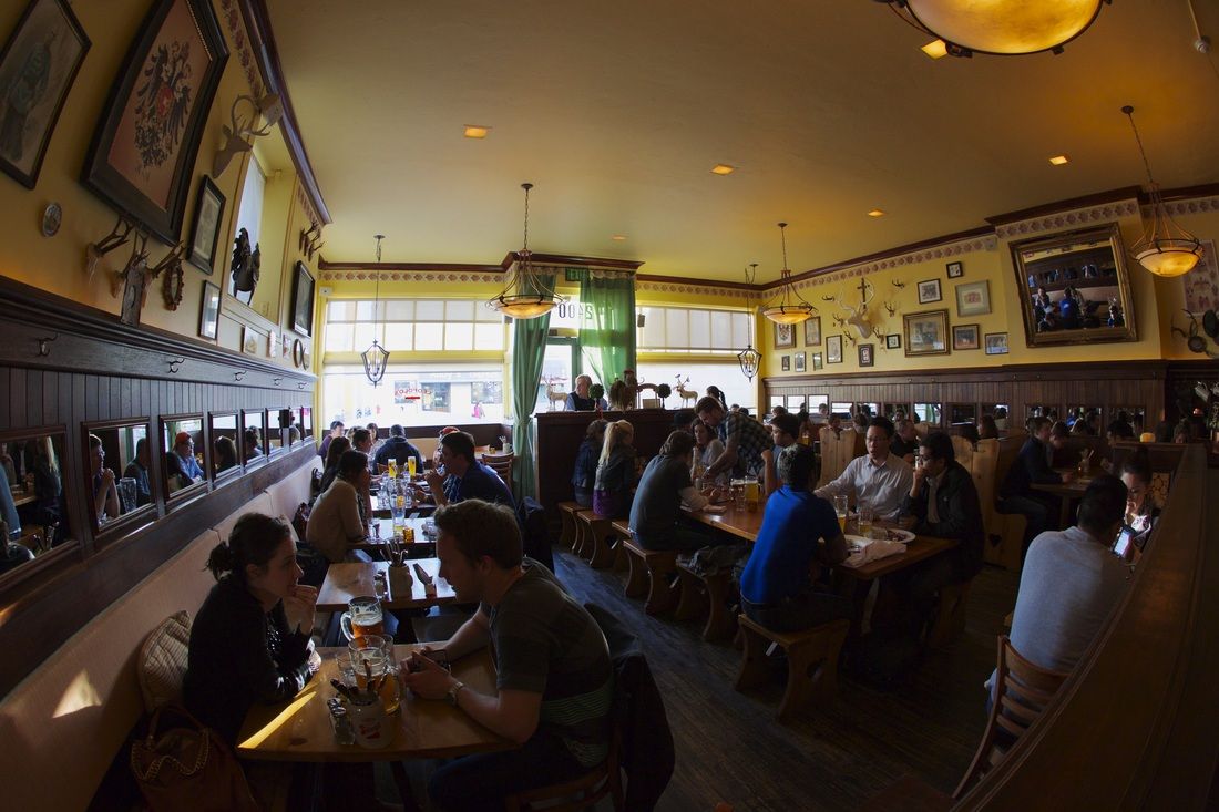 interior pic of leopold's restaurant polk street san francisco