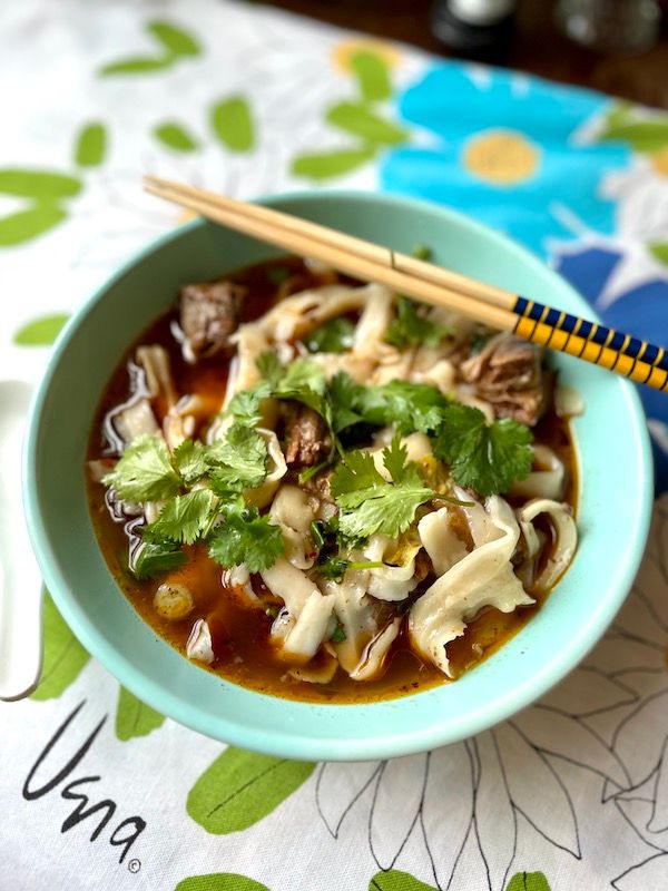 Chong Qing-style roast beef noodle soup. 