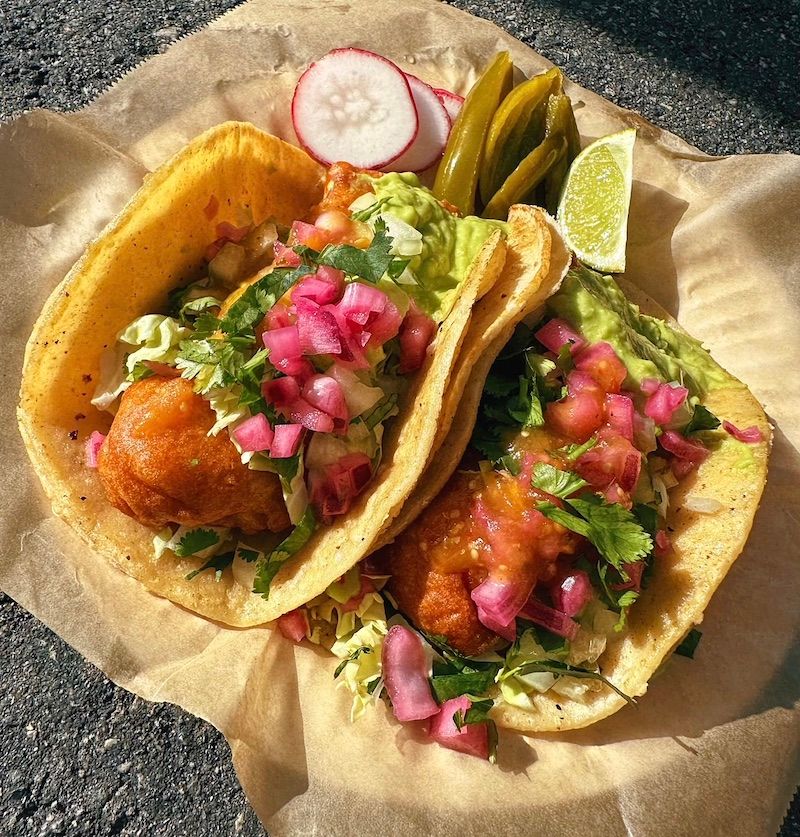 tacos de pescado (fish tacos) at Cochinita