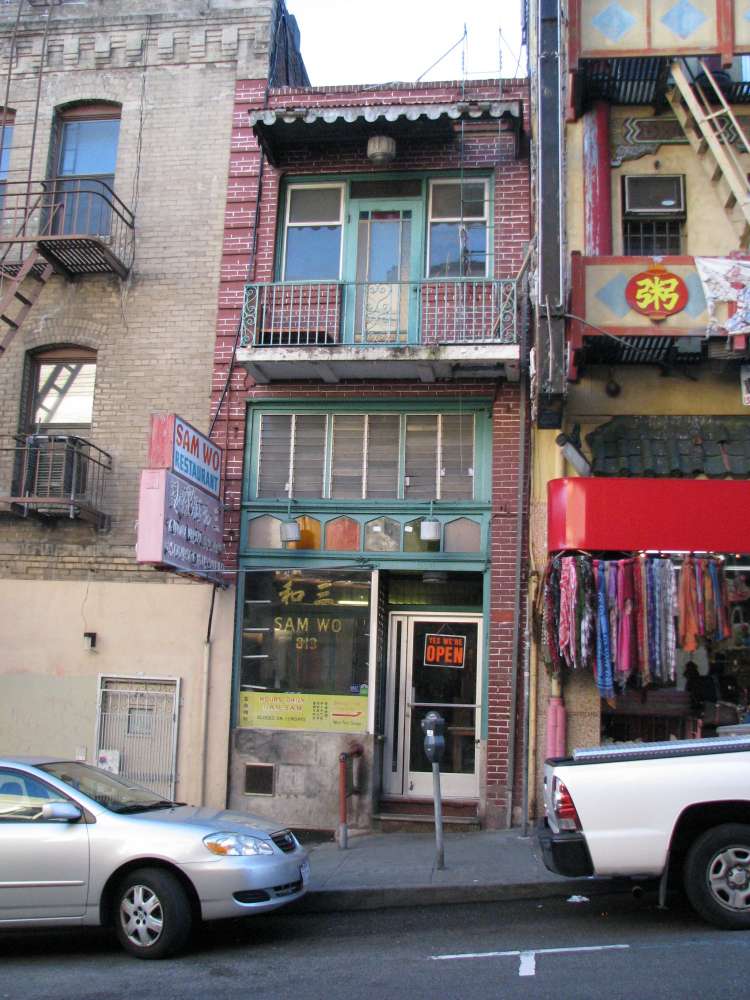 the original Sam Wo exterior