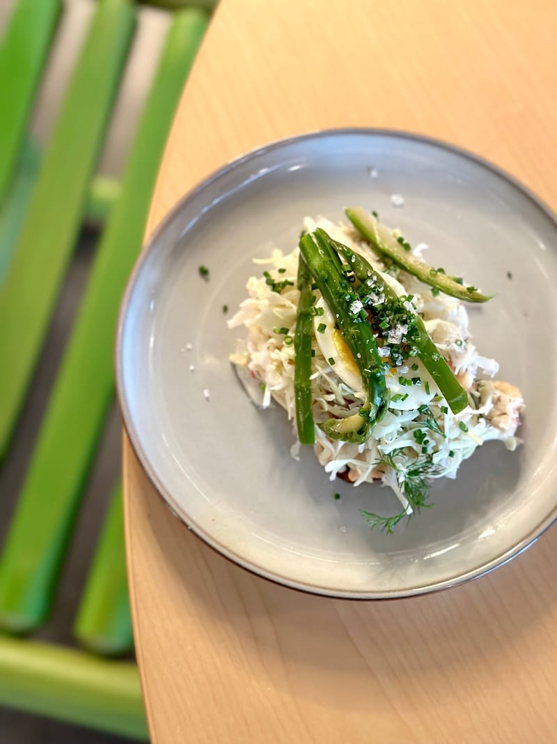 Crab Louie smørrebrød from Smörgåsland. Photo: © tablehopper.com.
