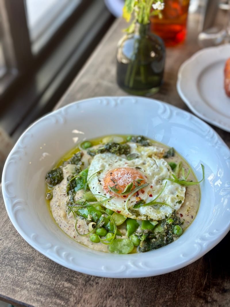 Polenta di manzo at Che Fico’s new brunch (Tierra Vegetable Farm polenta, fried egg, fava bean, snap pea, salsa verde). Photo: © tablehopper.com.
