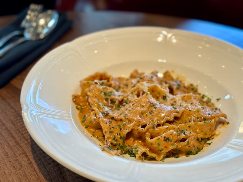 Mafalde cacio e macha. Photo: © tablehopper.com.