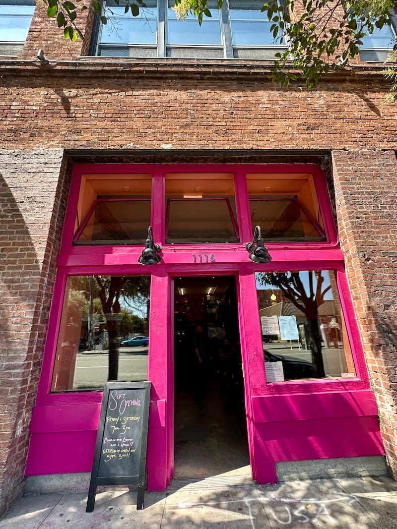 You can’t miss the YSL pink entrance of The Nosh Box on Folsom. Photo: © tablehopper.com.