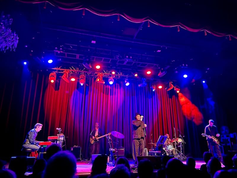 The captivating Tindersticks at The Fillmore. Photo: © tablehopper.com.