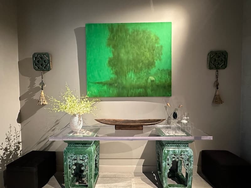 The restaurant design brings together Asian antiques with modern touches and artwork from Vietnam. Photo: © tablehopper.com.