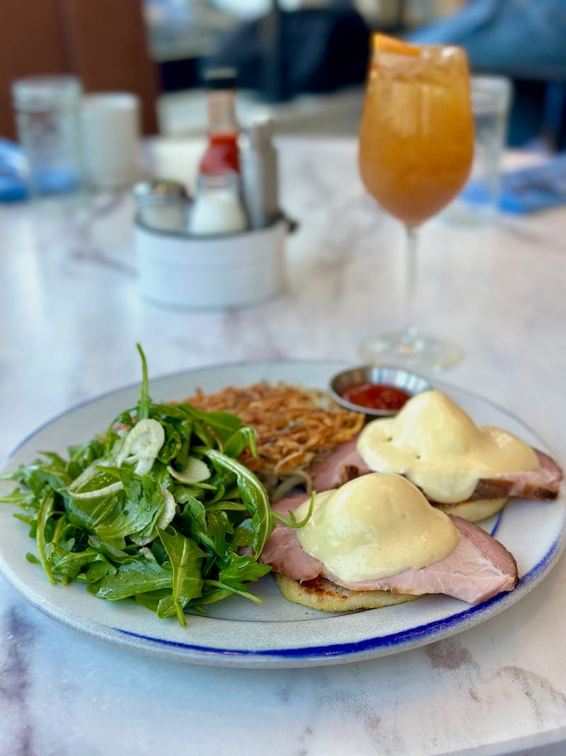 The truly fantastic eggs Benedict at Early to Rise. Photo: © tablehopper.com.