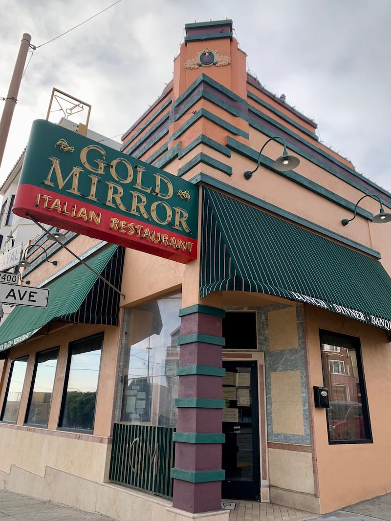 The exterior of the Gold Mirror in 2020. Photo: © tablehopper.com.