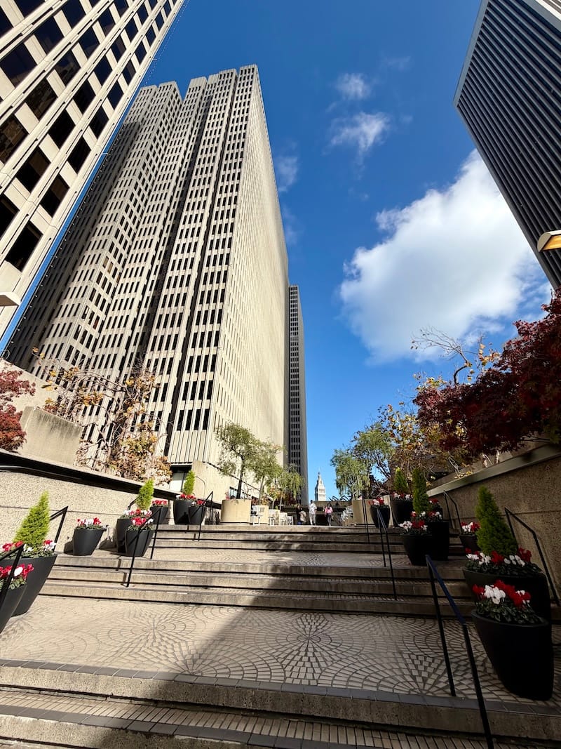 Embarcadero Center’s Brutalist-meets-holiday vibes. Photo: © tablehopper.com.