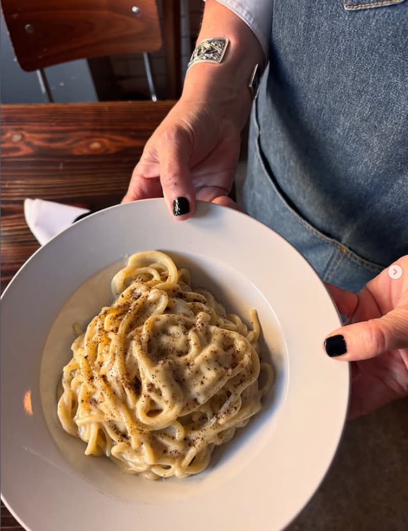Get ready to say “arrivederci” to the gluten-free cacio e pepe at the Alice pop-up at Montesacro Marina. Photo via Instagram: @Montesacromarina.
