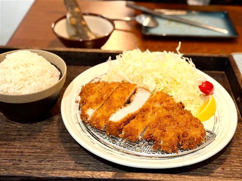 The golden tonkatsu at Kawanoya. Photo: © tablehopper.com.
