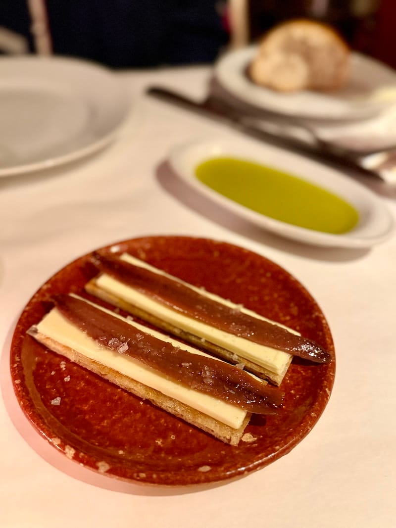 The simple luxury of anchoa y mantequilla at Bartolo in New York. Photo: © tablehopper.com.
