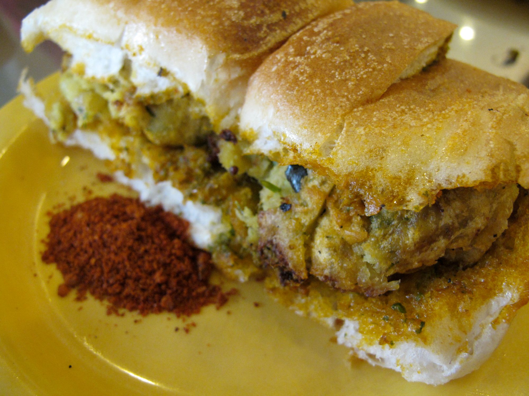 vada pav.JPG