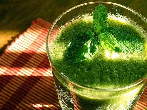 greensmoothie.jpg