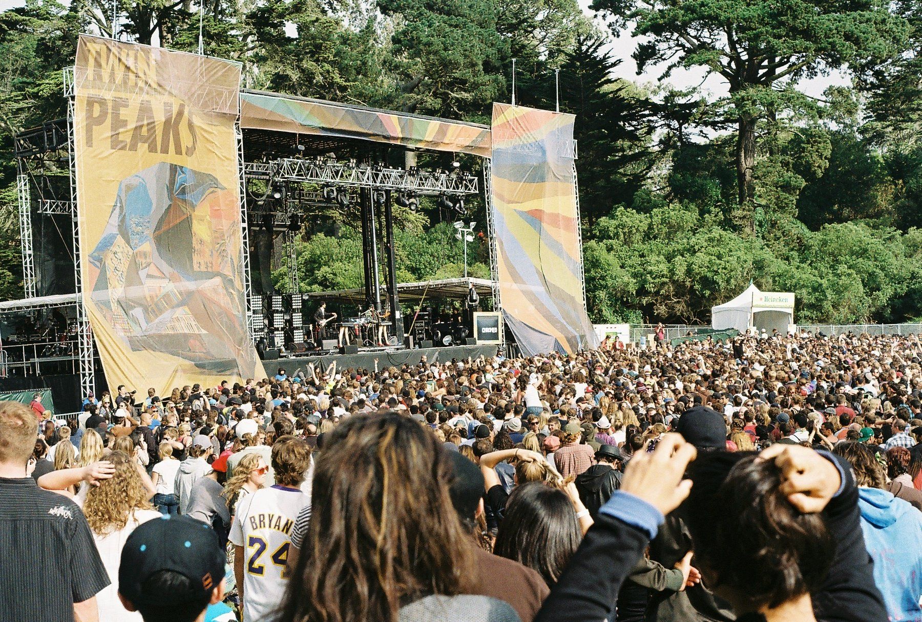 03_OSLands_Stage.jpg