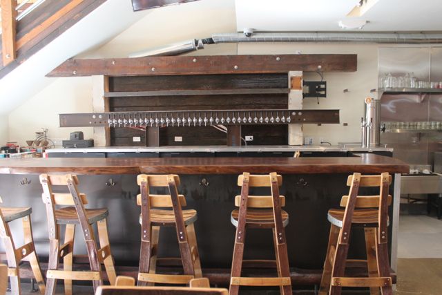 01_Jamber_bar_and_taps.jpg