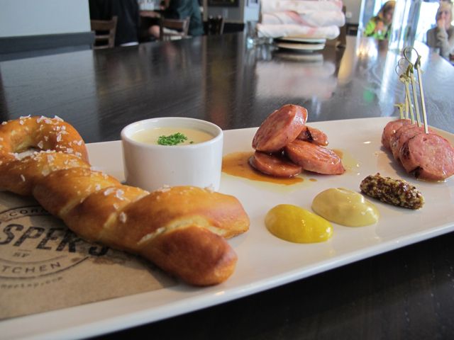 02_Jaspers_Oktober_Plate.jpg