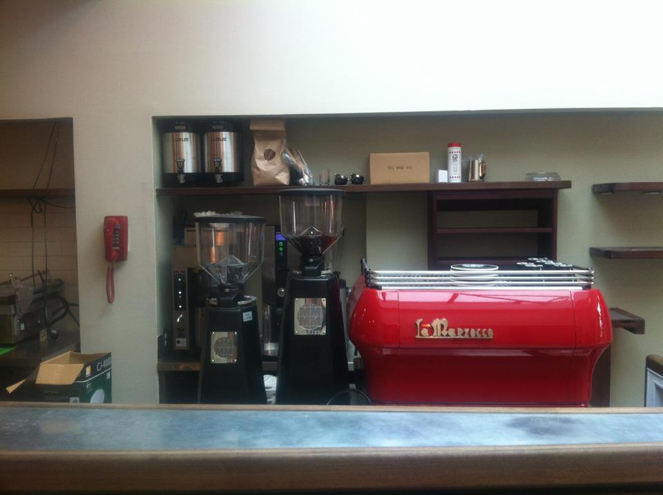Bartavelle_espresso_machine.jpg