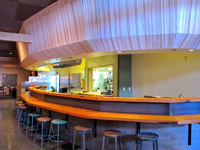 2-ramenshop-counter.jpg