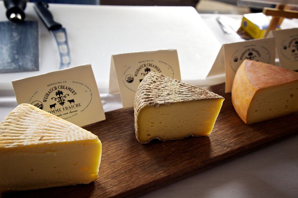 Artisan_Cheese_fest_tasting.jpg