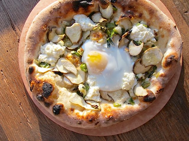 2-A16-rockridge-eggandporcinipizza.jpg