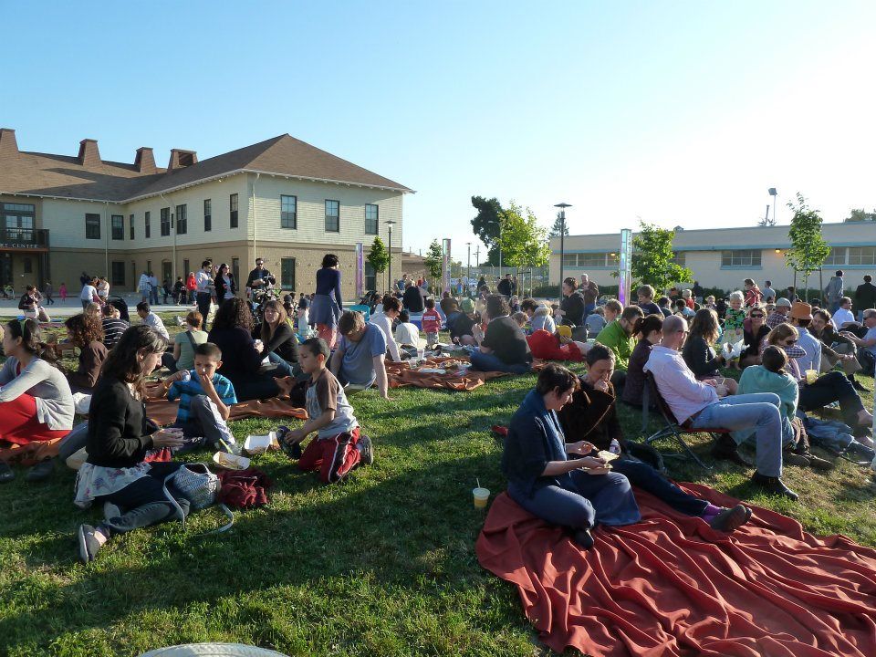 Bites_off_broadway_picnic.jpg