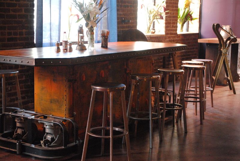 victoryhall-communaltable2.JPG