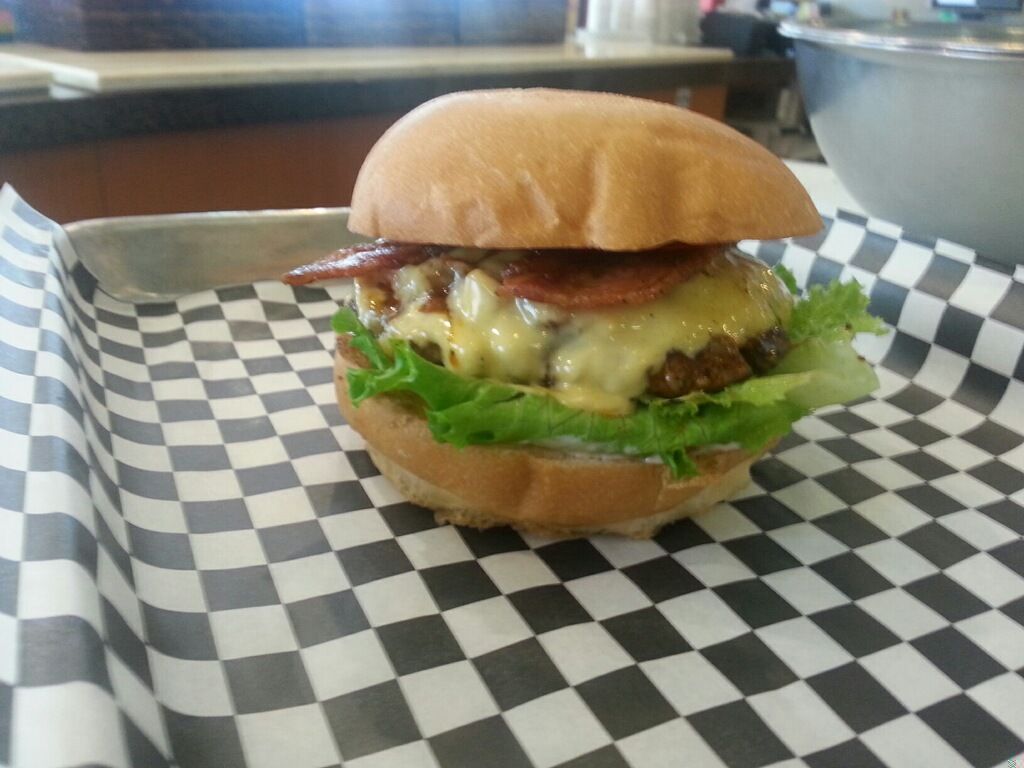 1-crossburger.jpg