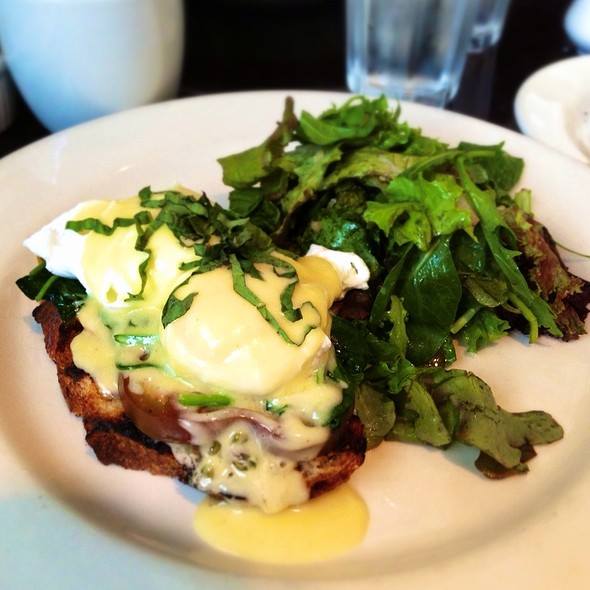 eggs-bene_slow_Club.jpg