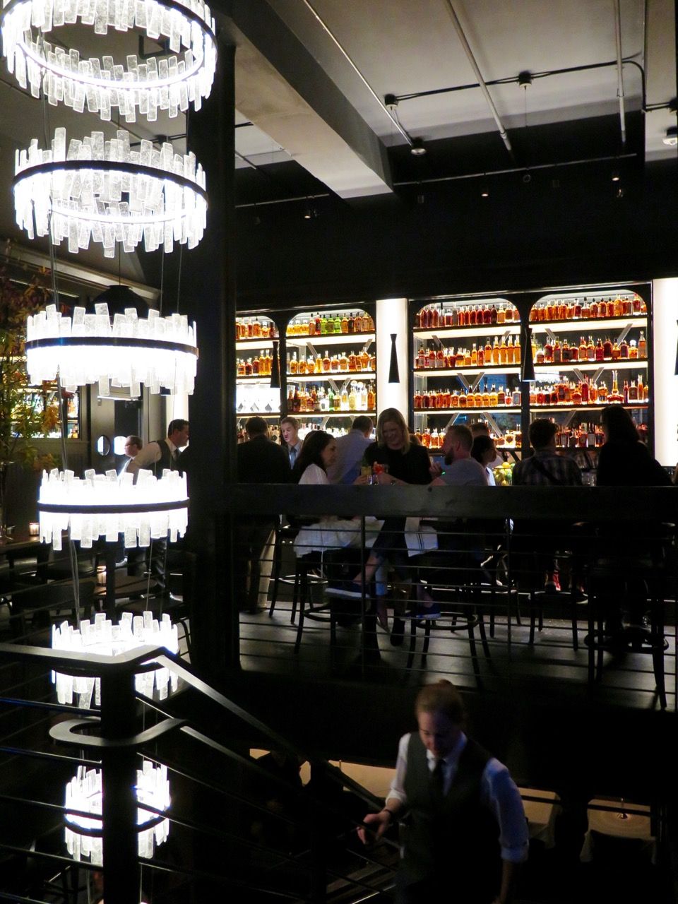 thesaratoga-1-chandelier.jpeg