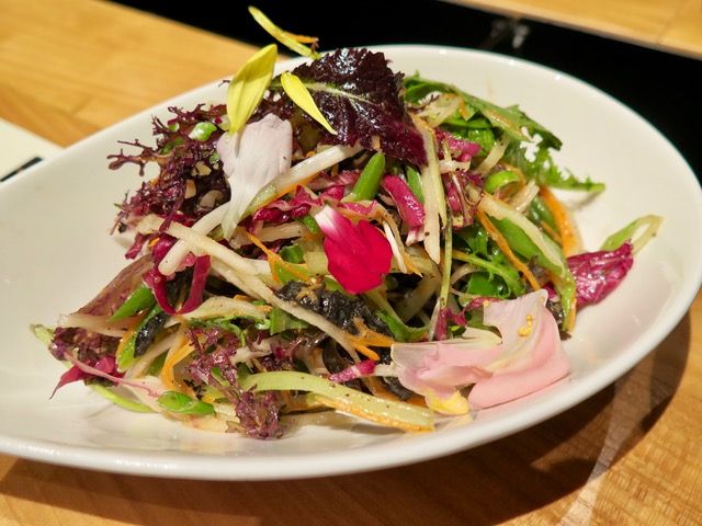 chinalive-chrysanthemumsalad.jpeg