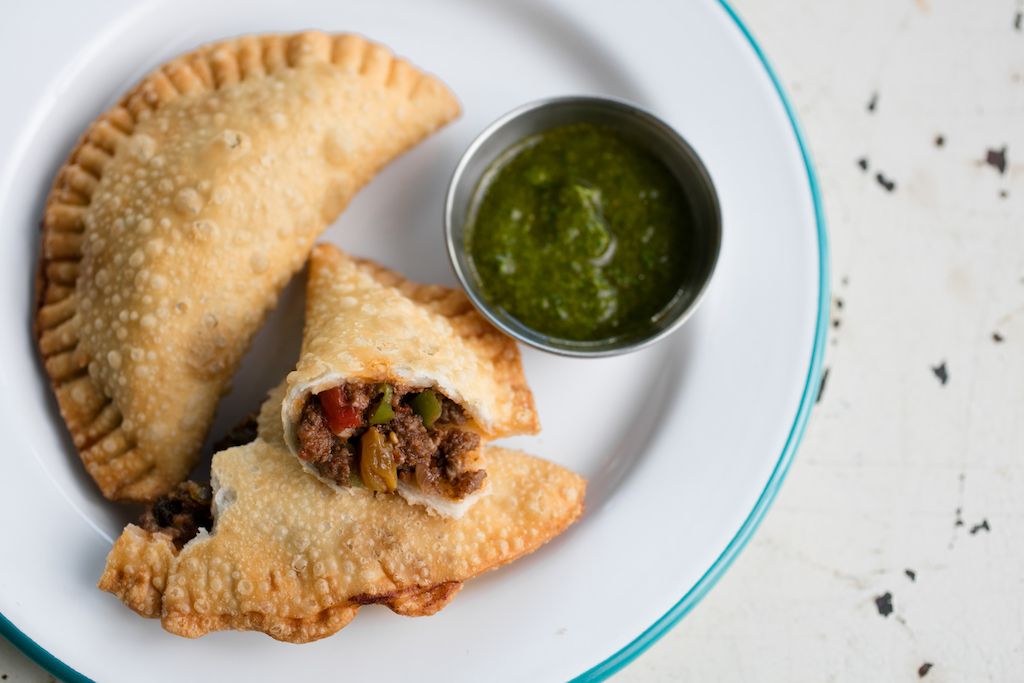 media-noche-picadillo-empanada.jpg