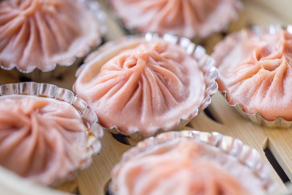 DumplingTime_TomYumGoongXiaoLongBao_closeup_creditMichaelOgata.jpg