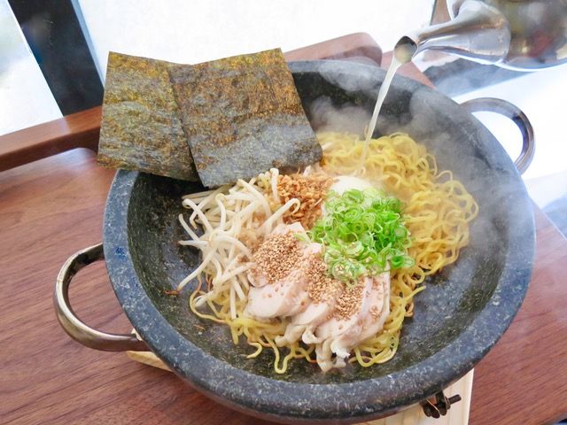 5-namustonepot-ramen.jpeg