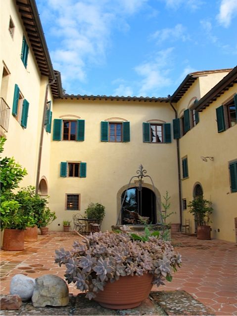 1-paluffo-mainhouse.jpg