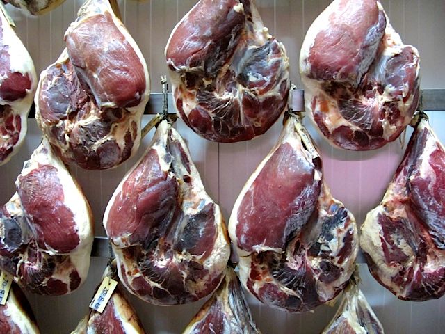 1m-macelleria-parti-prosciutto.jpg