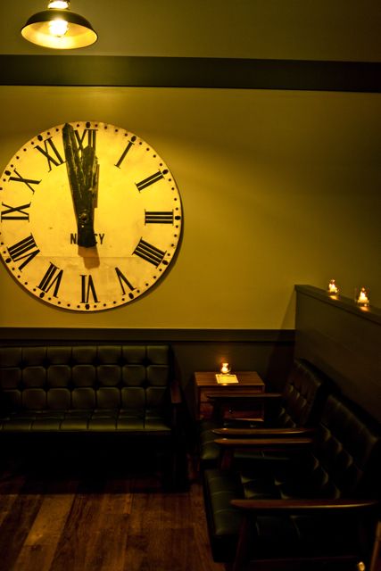 03_Third_Rail_Clock.jpg