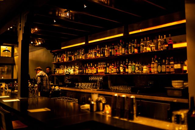 04_Third_Rail_Bar.jpg