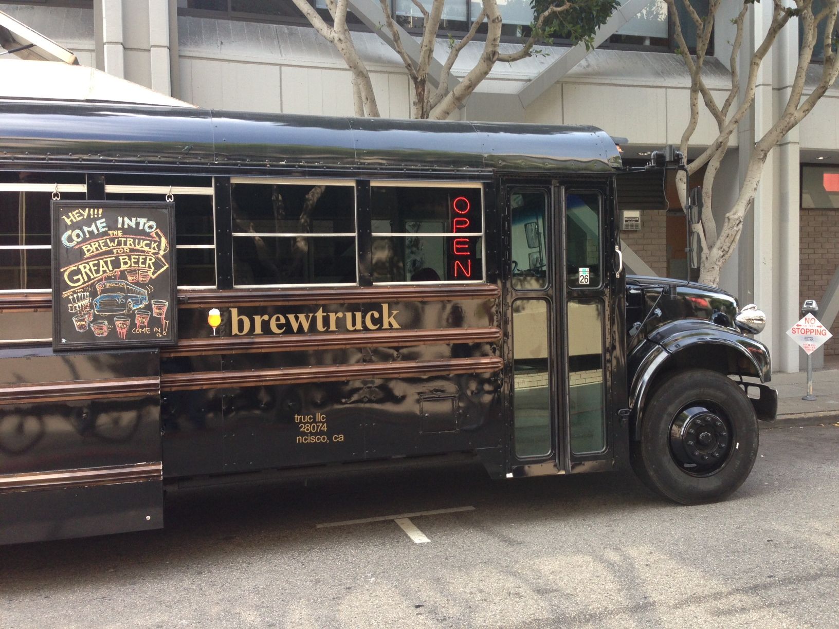 BrewTruck_Bus.jpg