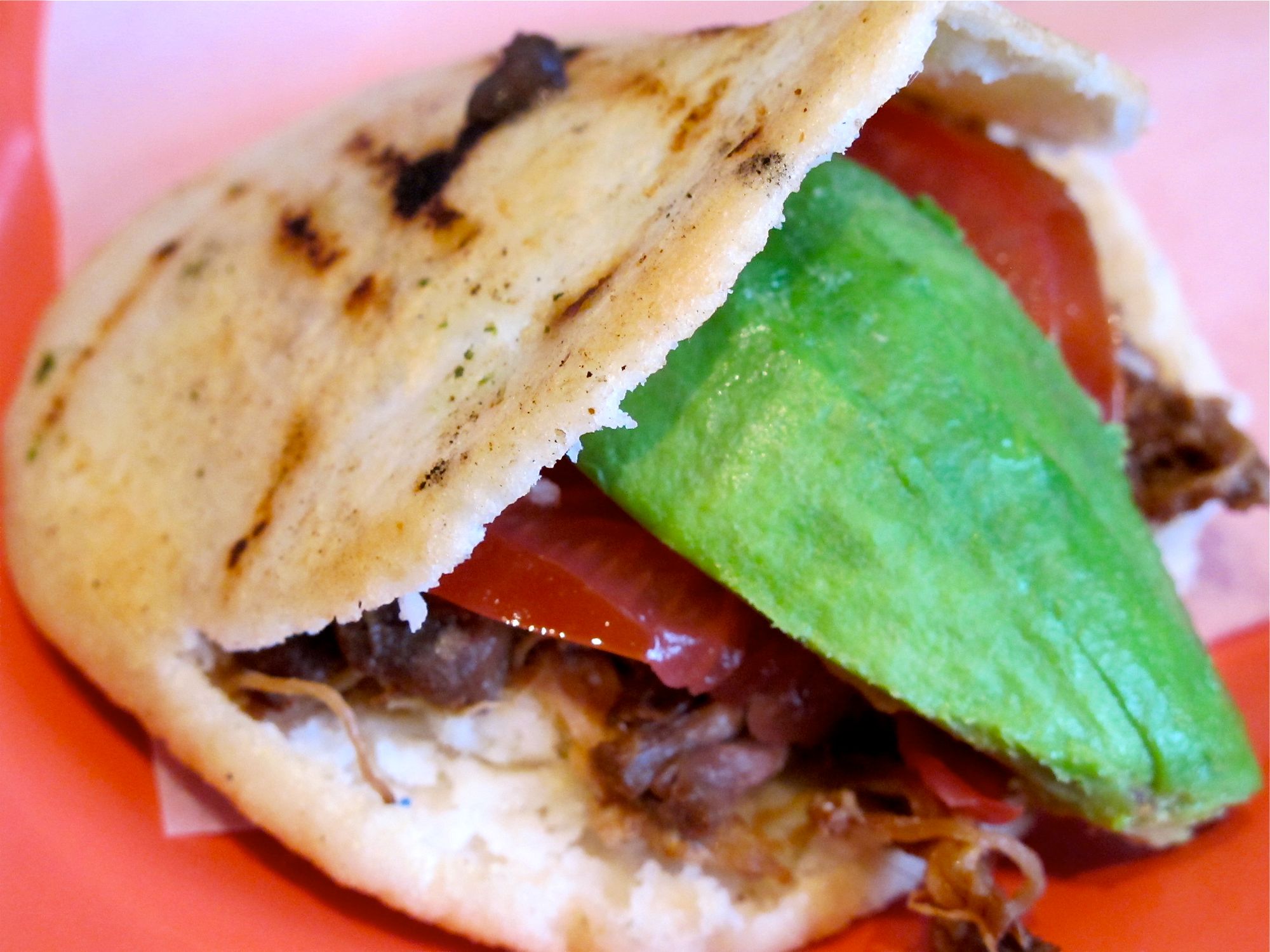 3-arepa-pernil.JPG