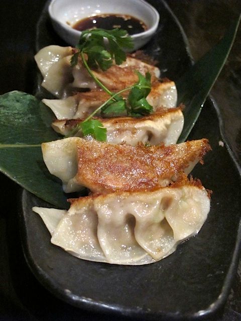 2-kiraku-duckgyoza.jpg