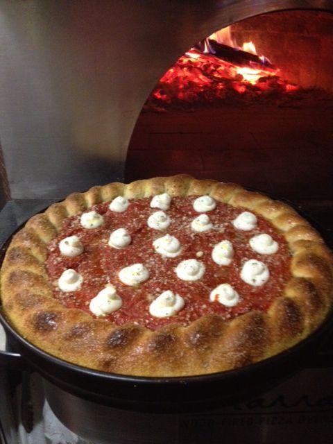 4-capos-chicagopizza-stuffed.jpg